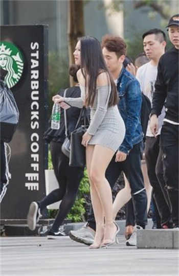 嫉妒兴奋和严厉出租妻子