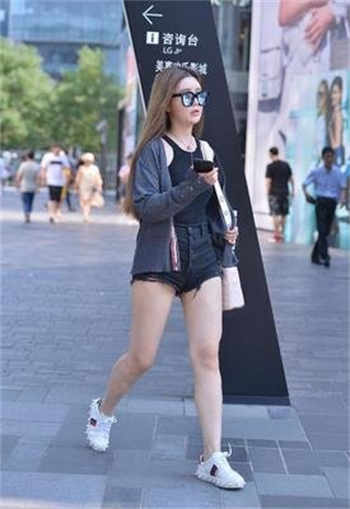 八号房间完整版在线观看