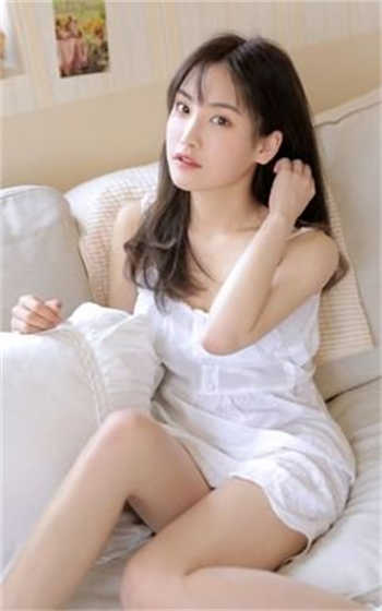 丑校长吃遍美人第一章