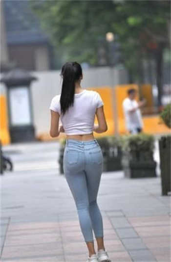 唐一涵成都锦城学院