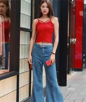 亚洲黄色第一页