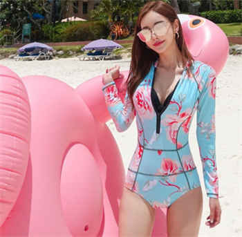 女导师把研究生当玩伴