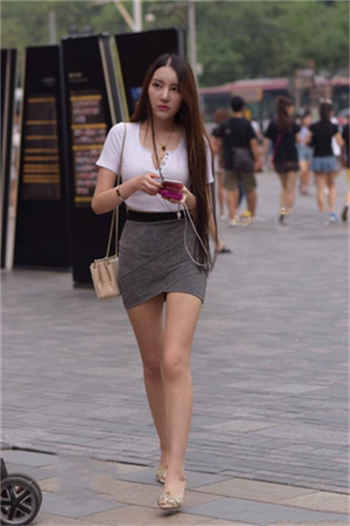 照顾好友17岁的女儿