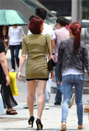 主角霍霆和林若蓝