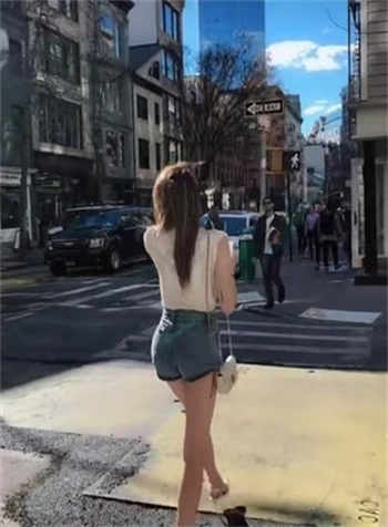 天上人间所表达的意思