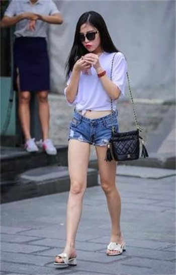 女主叫苏什么男主叫夜辰