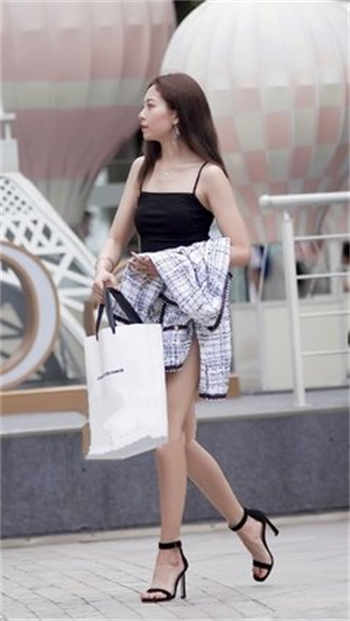 萆比克在线视频发布