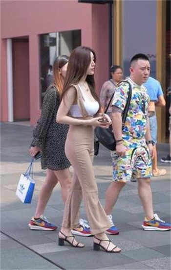 卧龙影视投屏破解版
