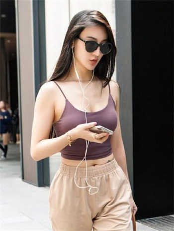 李瓶儿与西门二人
