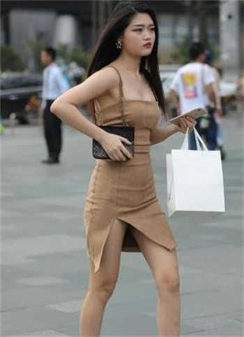 捅女生小鸡视频
